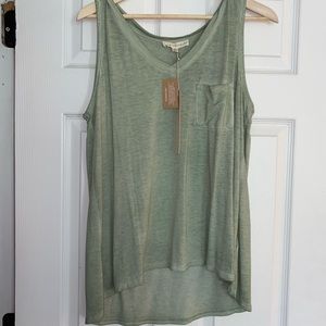 Green loose tank top